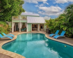 Cijela kuća/apartman La Grande Reunion @ Old Town Estate & Pool + Last Key Services... (Key West, Sjedinjene Američke Države)