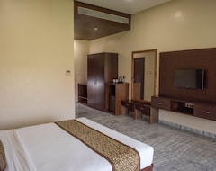 Resort/Odmaralište Sun Hotel and Resort Mount Abu. (Mount Abu, Indija)
