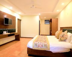 Hotel Woodsvilla Resort (Ranikhet, Indien)
