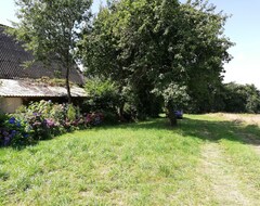 Toàn bộ căn nhà/căn hộ Character House, House With Garden (Locoal-Mendon, Pháp)