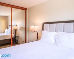 Khách sạn Four Paddle Condominium 2210 Thirty Plus Night Rental (Honolulu, Hoa Kỳ)