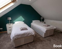 Koko talo/asunto 3 Bedroom Pembrokeshire House (Milford Haven, Iso-Britannia)