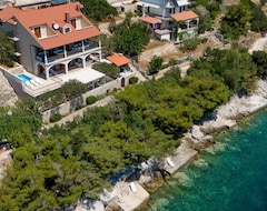 Aparthotel Villa Amfora (Prižba, Hrvatska)