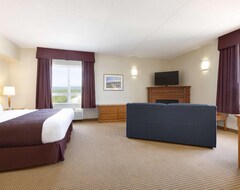 Hotel Days Inn & Suites By Wyndham Collingwood (Collingwood, Canada)