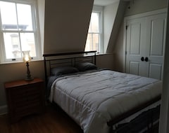 Hele huset/lejligheden Quiet Renovated Historic Condo Above Abolitionist Ale Works W/ Washer Dryer #301 (Charles Town, USA)