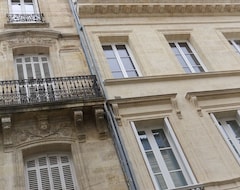 Cijela kuća/apartman Apartment Of 72m2, With High Ceilings And Located On The 2nd Floor (Bordeaux, Francuska)