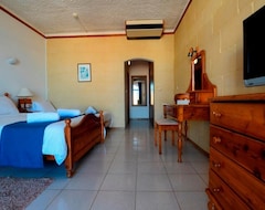 Khách sạn Hotel Cornucopia (Kalkara, Malta)