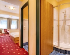 Double Room Saphir Superior Shower, Wc - Hotel Kristall (Großarl, Austria)