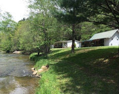 Entire House / Apartment Private River Front Home/pavilion, Blue Ridge Moutains, Alleghany County, Nc (Sparta, USA)