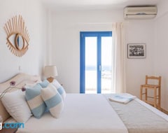 Entire House / Apartment Sealit Top Floor Deluxe Apartment (Drios, Greece)