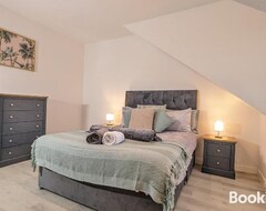 Cijela kuća/apartman Lovely 2 Bedroom Flat In Central Location (Greenock, Ujedinjeno Kraljevstvo)