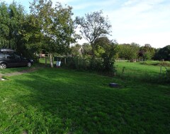 Campingplads Pitches For Mobile Homes. Tiny Houses. Tents And Others. (Csorvás, Ungarn)