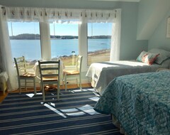 Entire House / Apartment 300 Ft.oceanfront 10 Rm-6 Br-2ba -private Beach-sleeps 12- Private Beach (Machiasport, USA)