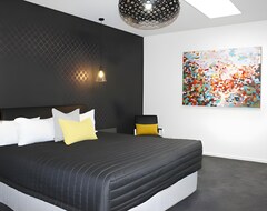 Hotel Indulge Apartments - CBD (Mildura, Australia)