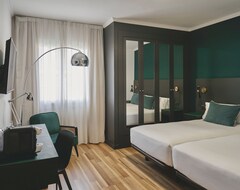 Hotel Arenas Atiram (Barcelona, Spain)