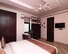 Hotel OYO 16168 Maira Grand (Faridabad, India)