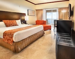 Hotel Azul Ixtapa Beach Resort & Convention Center (Ixtapa, Mexico)