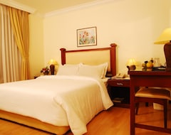Khách sạn OYO 10719 Mermaid Hotel (Kochi, Ấn Độ)