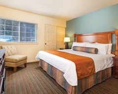 Hotel Near The 143-Square-Mile Upper Klamath Lake! (Klamath Falls, USA)