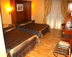 Hotelli Luxury Rooms H 2000 Roma (Rooma, Italia)