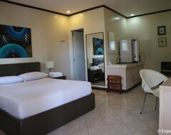Hotel Riverview Resort And Conference Center (Calamba City, Filippinerne)
