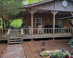 Entire House / Apartment Tiny Cabin With A Giant Porch; 2 Miles From Mardis Mill Waterfall (Blountsville, USA)