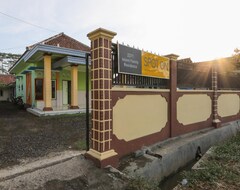 Hotel Oyo 2371 Islami Family Residence (Banyuwangi, Indonesia)