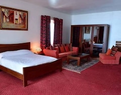 Hotel El Mountazah (Annaba, Alžir)