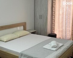 Koko talo/asunto Apartments Nautilus (Ulcinj, Montenegro)