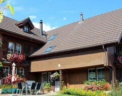 Toàn bộ căn nhà/căn hộ Gemutliche Und Geraumige Ferienwohnung (Krummenau, Thụy Sỹ)