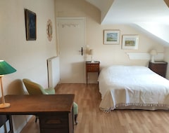 Entire House / Apartment Charming Family House On The Banks Of The Loire, 2h30 From Paris, 6/12 Pers (Seiches-sur-le-Loir, France)