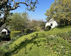 Toàn bộ căn nhà/căn hộ Beautiful Cottage With Gardens In Central Village Location (Willingham, Vương quốc Anh)