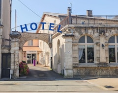 Hotel Du Cheval Blanc (Saint-Maixent-l'École, France)