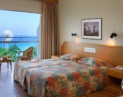 Khách sạn Hotel Pernera Beach (Protaras, Síp)