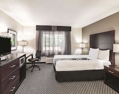 Khách sạn La Quinta Inn & Suites Milwaukee Delafield (Delafield, Hoa Kỳ)