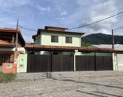 Entire House / Apartment Sobrado Geminado With Three Suites 1 Min. From The Beach On Foot - Perfect For The Family. (Ubatuba, Brazil)