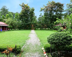 Khách sạn Townhouse Oak Gorumara Jungle Resort (Chalsa, Ấn Độ)