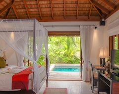 Hotelli Kuredu Island Resort & Spa (Lhaviyani Atoll, Malediivit)