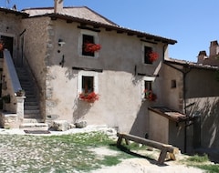 Hotel La Casa Su Le Dimore Del Borgo (Santo Stefano di Sessanio, Italia)
