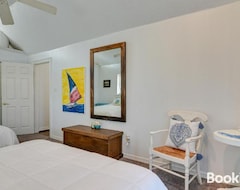 Toàn bộ căn nhà/căn hộ Texas Escape With Private Pool, Grill And Balconies! (Kemah, Hoa Kỳ)