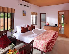 Hotel Saro Lake County (Kumarakom, India)
