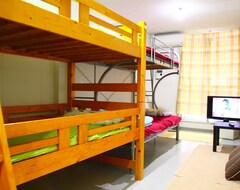 Bed & Breakfast Anan Guest Inn (Okinawa, Japan)