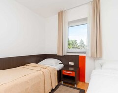 Toàn bộ căn nhà/căn hộ Marina Portoroz - Two Bedroom Apartment With Balcony Ostro 313 (Lucija, Slovenia)
