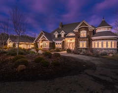 Hele huset/lejligheden Ultra Exclusive Estate On Swan Lake (Placerville, USA)