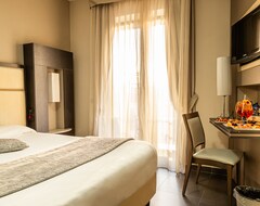 Khách sạn hotel premiere (Giugliano in Campania, Ý)