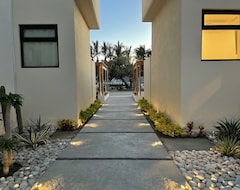 Toàn bộ căn nhà/căn hộ Brand New Modern 1 Bedroom - An Oasis By The Sea (Los Reyes, Mexico)