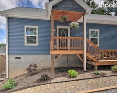 Tüm Ev/Apart Daire Airy Apartment With Deck - Walk To Main Street! (Hendersonville, ABD)