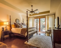 Toàn bộ căn nhà/căn hộ Beautiful Luxury 3600 Sq Ft Home On 11 Acres. Minutes From Lake Travis. (Leander, Hoa Kỳ)