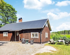 Toàn bộ căn nhà/căn hộ Quiet Cottage With Huge Natural Plot. (Färgelanda, Thụy Điển)