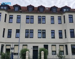 Tüm Ev/Apart Daire Neu! Uni-nahe! Altbau Apartment, Kuche, Tv, Balkon (Magdeburg, Almanya)